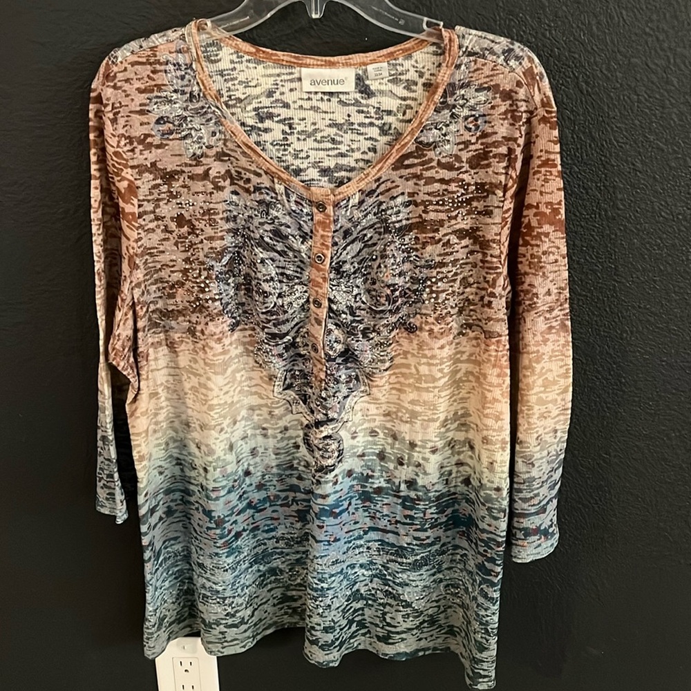 Women’s Avenue Top